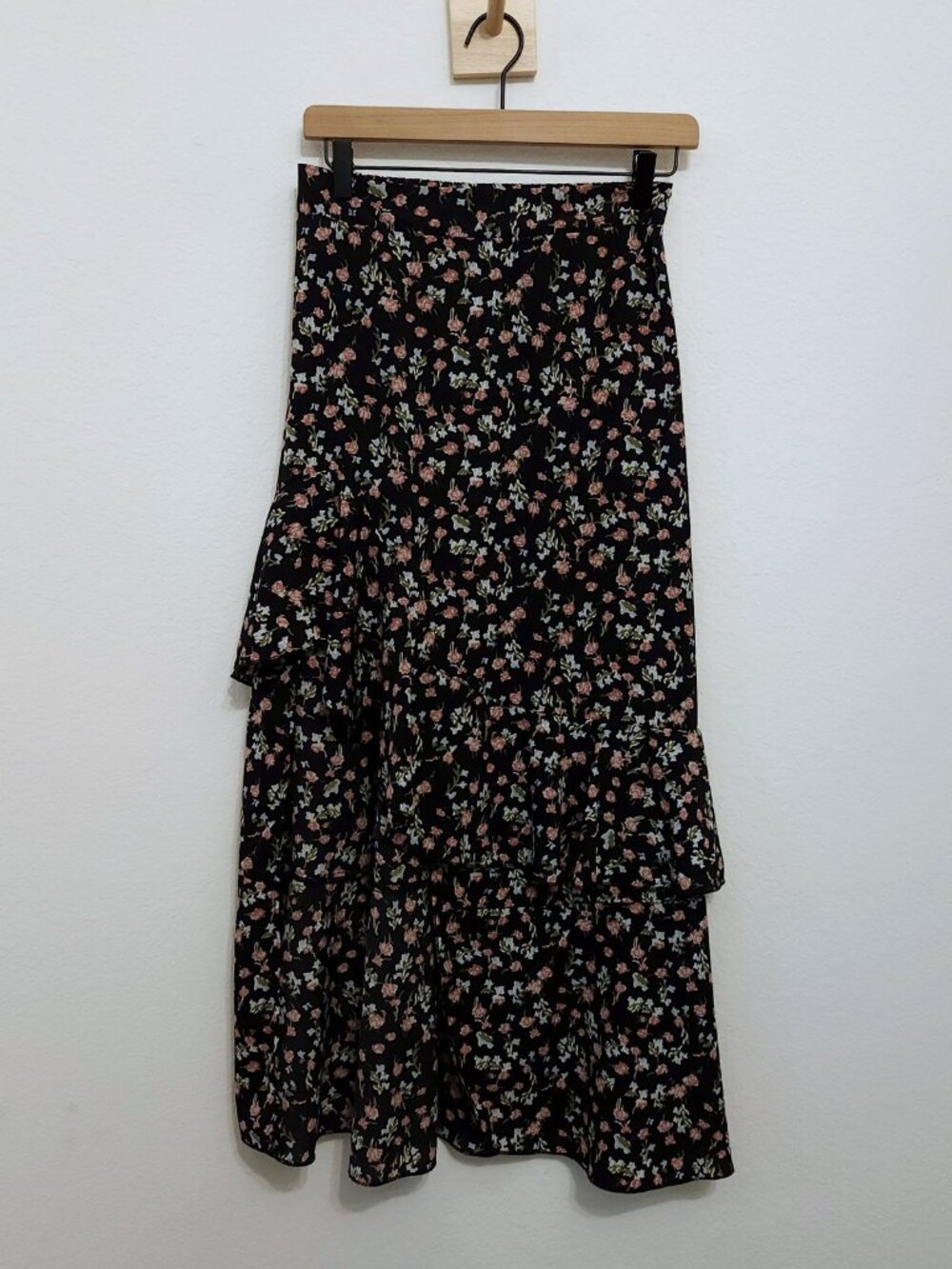 BTFBM Black Floral Tiered Ruffle Maxi Skirt Sz M
